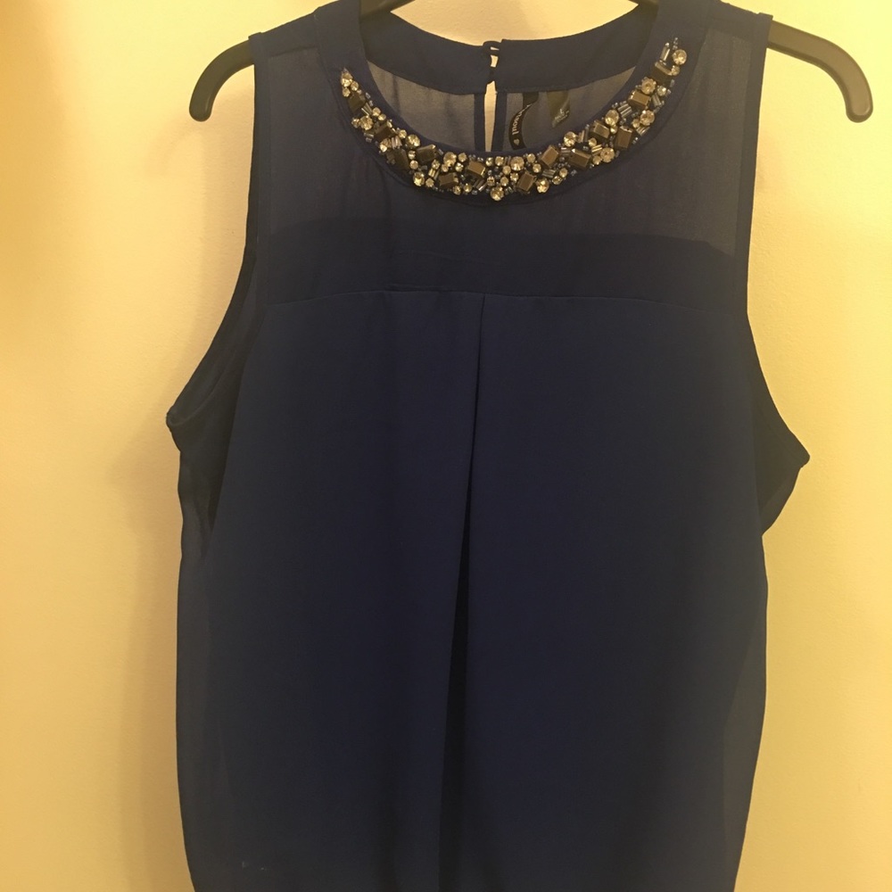 Ladies sleeveless embellished shirt